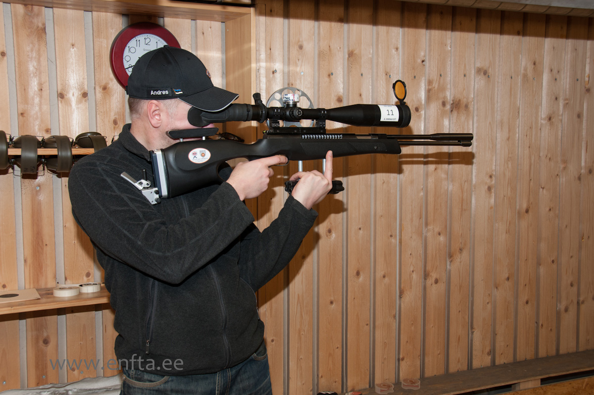 Andres Mikfelt - Weihrauch HW 97 KT, Hawke SideWinder 8-32x56